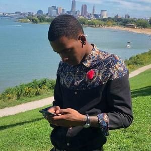 Meet your Posher, Derrick